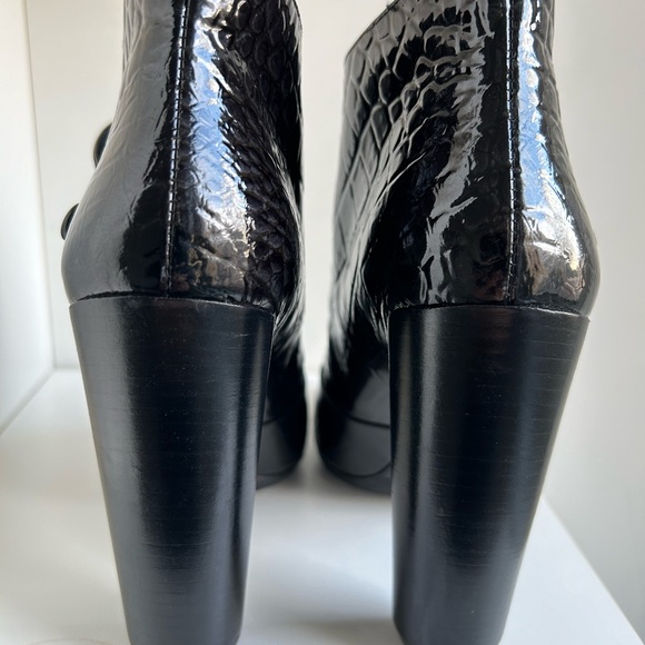Louis Vuitton Ancle Boots - Picture 3 of 9